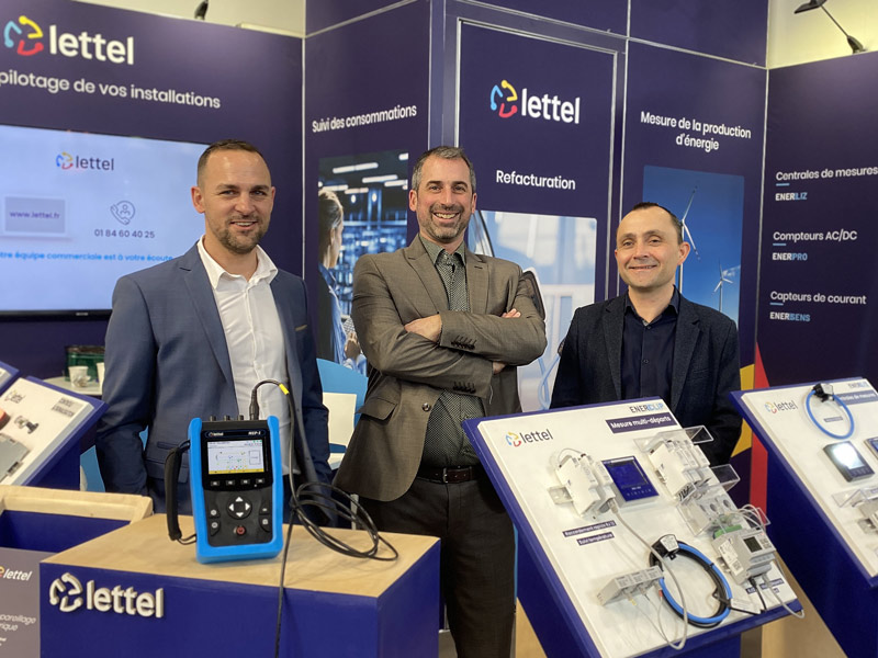 stand lettel avec vendeurs