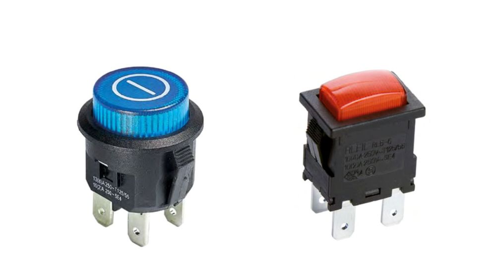 Boutons poussoirs plastiques