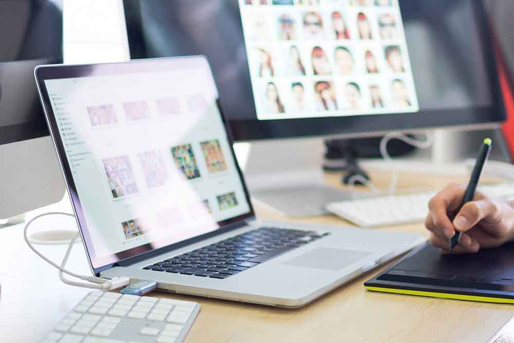 Service communication